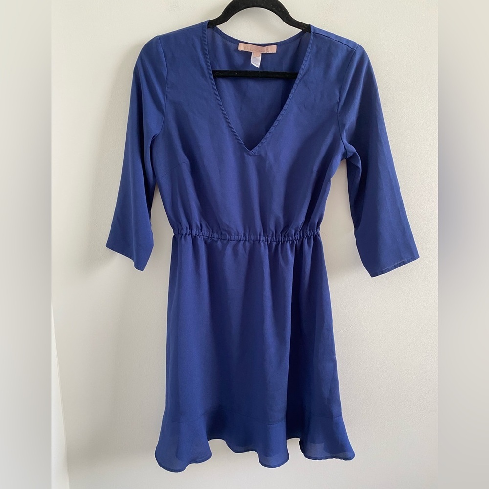 Hutch Blue V-Neck Minimalist Ruffle Hem Mini Dress Size Small - Picture 1 of 9